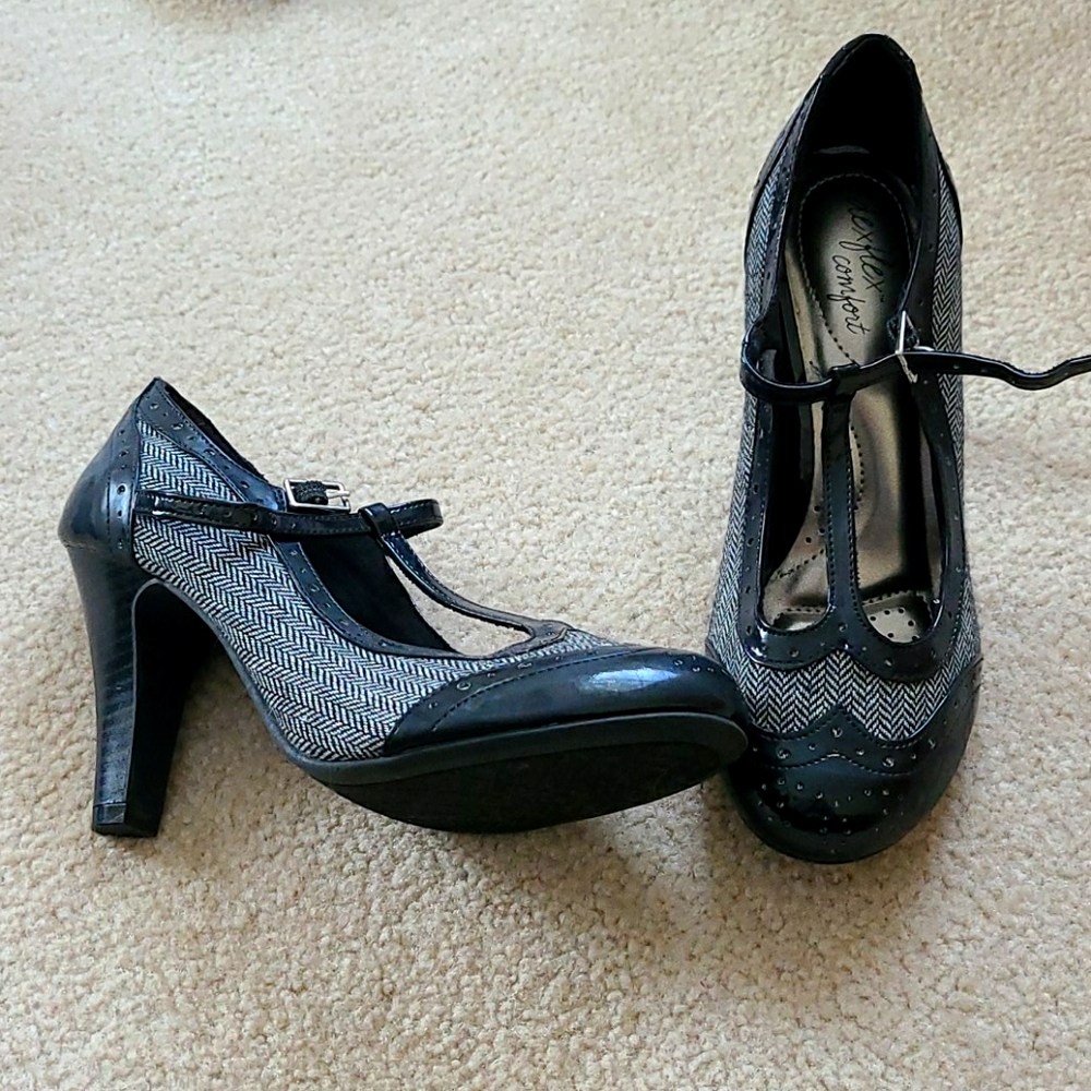 Classic heels
